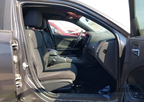 2013 Dodge Charger Police z USA, uszkodzony, nr VIN 2C3CDXAT0DH570802